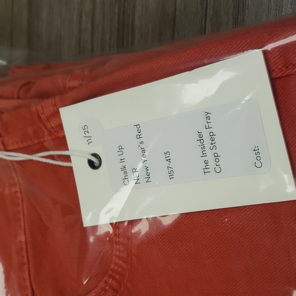 MOTHER The Insider Crop Step Fray in Chalk New Year's Red (25" waist) - Picture 10 of 11